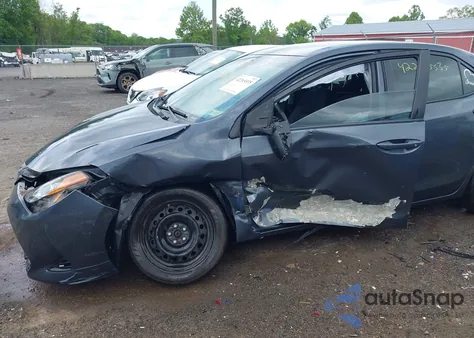 2017 Toyota Corolla Le z USA, uszkodzony, nr VIN 5YFBURHE1HP587196